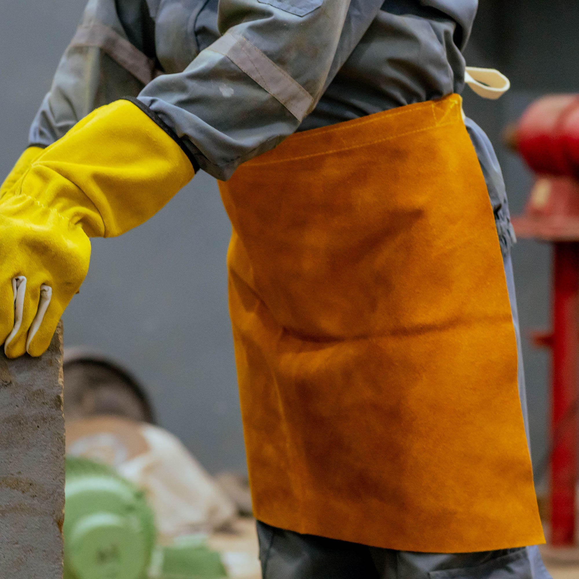 Oncefirst Welding Safety Chaps Leather Apron Style Adjustment Split Leg Fire & Wear Resistant Safety Apparel Yellow One Size